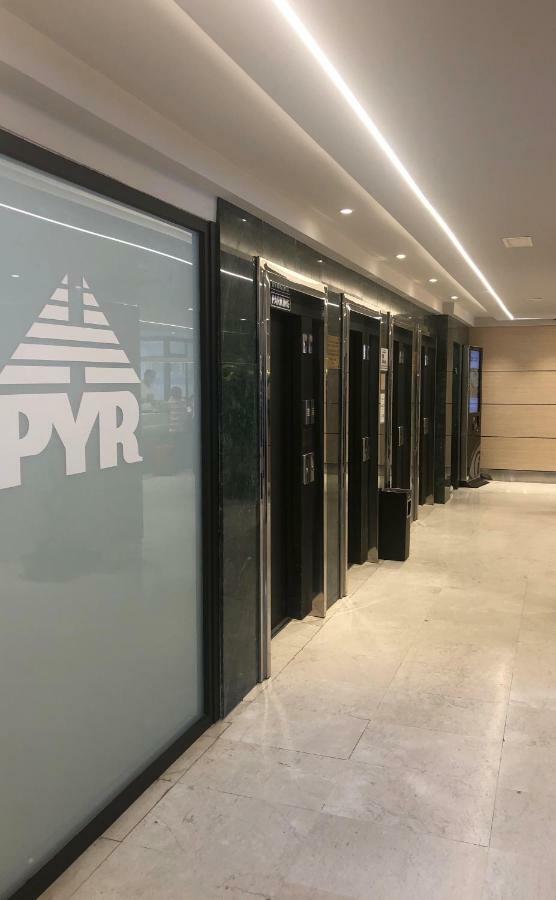 Hotel Apartamento Pyr Fuengirola Private Sunny Pool Side Εξωτερικό φωτογραφία